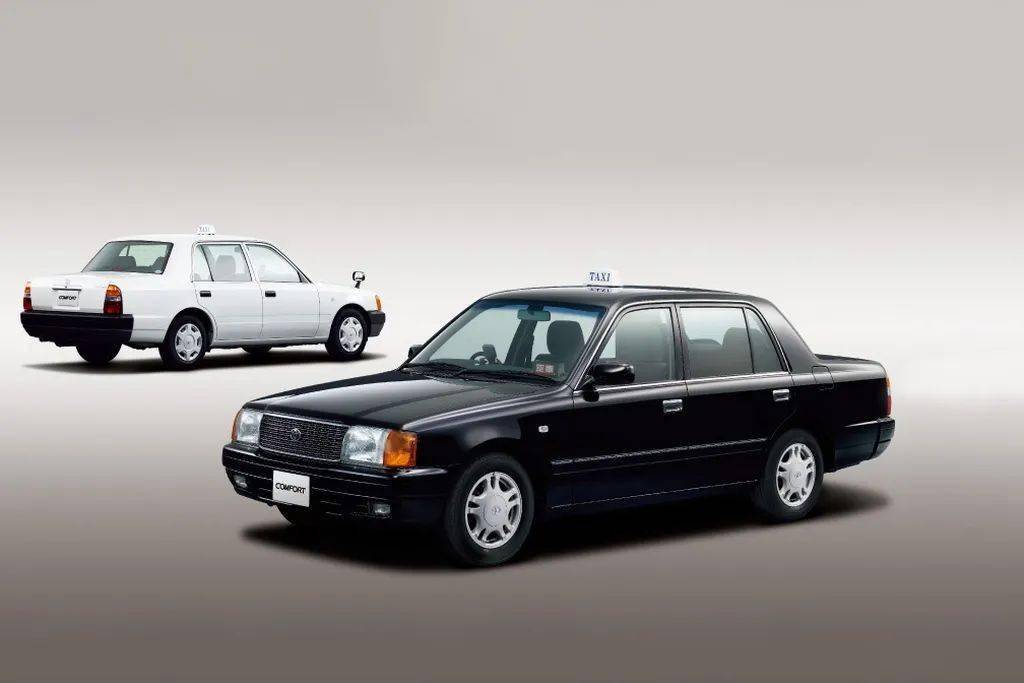 皇冠信用盘平台出租_完美诠释什么叫开不坏的丰田皇冠信用盘平台出租,TLV的丰田皇冠Comfort和Sedan模型试玩