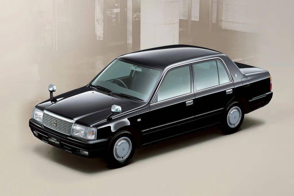 皇冠信用盘平台出租_完美诠释什么叫开不坏的丰田皇冠信用盘平台出租,TLV的丰田皇冠Comfort和Sedan模型试玩