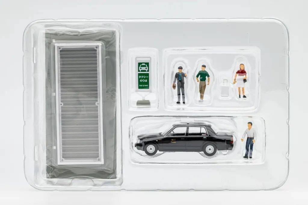 皇冠信用盘平台出租_完美诠释什么叫开不坏的丰田皇冠信用盘平台出租,TLV的丰田皇冠Comfort和Sedan模型试玩