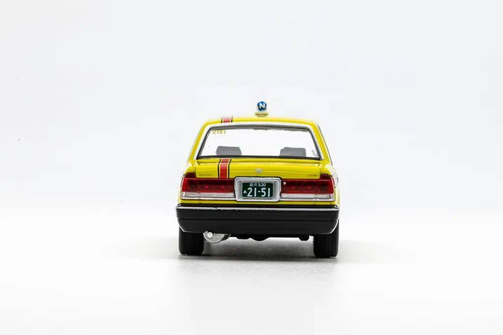 皇冠信用盘平台出租_完美诠释什么叫开不坏的丰田皇冠信用盘平台出租,TLV的丰田皇冠Comfort和Sedan模型试玩