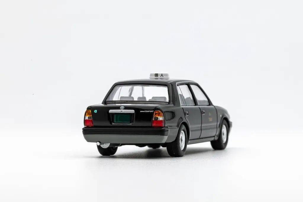 皇冠信用盘平台出租_完美诠释什么叫开不坏的丰田皇冠信用盘平台出租,TLV的丰田皇冠Comfort和Sedan模型试玩