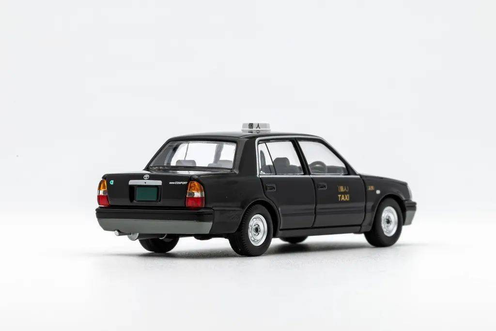 皇冠信用盘平台出租_完美诠释什么叫开不坏的丰田皇冠信用盘平台出租,TLV的丰田皇冠Comfort和Sedan模型试玩