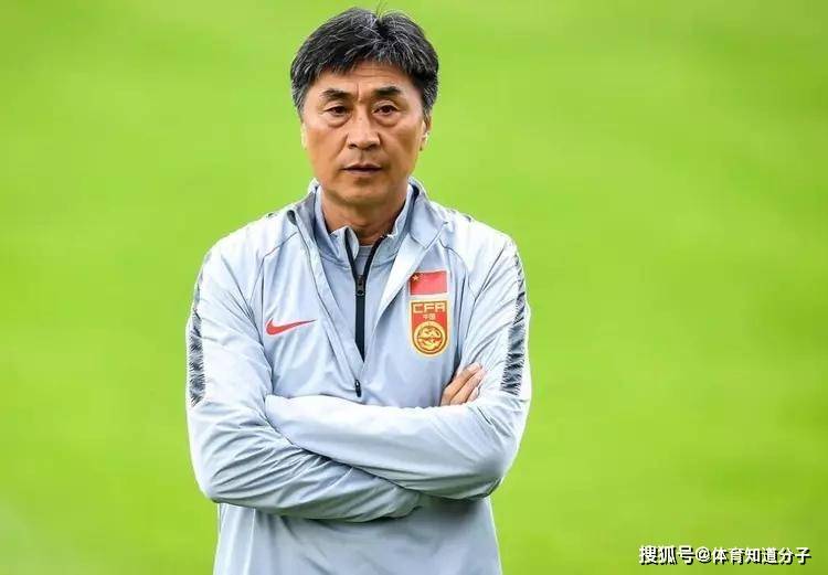 新2足球网址_2次行贿不耽误重用!女足前主帅获新职务新2足球网址,网友:又祸害中国足球