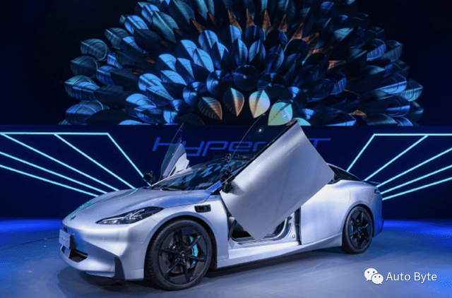 皇冠信用盘出租_最「仓促」的广州车展皇冠信用盘出租,还能撑起A级车展的场子吗?