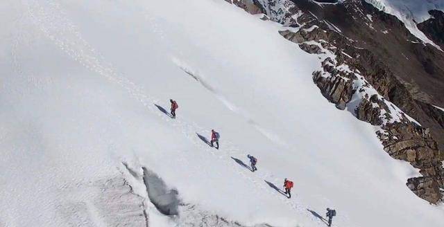 皇冠登一登二登三区别_登珠峰很困难皇冠登一登二登三区别,你知道登一次需要花多少钱吗?网友:登不起