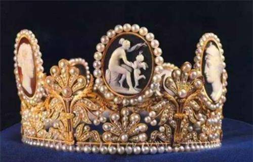 怎么弄皇冠信用_世界五大凤冠:西方3顶太寒酸怎么弄皇冠信用,中国2顶太奢华,慈禧的贵气十足
