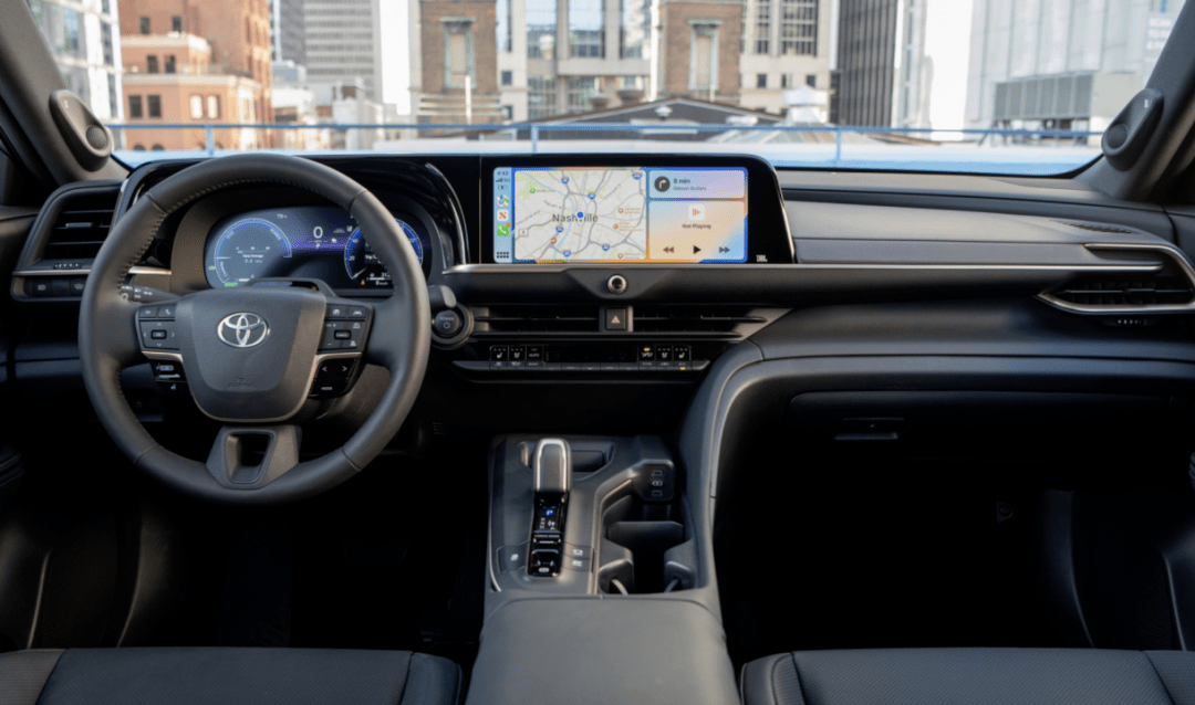 皇冠信用盘平台_全新皇冠 SportCross/ 皇冠Sedan亮相广州车展皇冠信用盘平台!皇冠开启品牌大戏