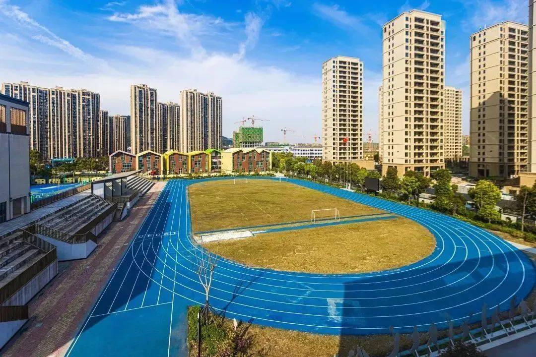 皇冠体育App下载_2月下旬起皇冠体育App下载,杭州校园体育场将陆续向社会开放!家门口锻炼好去处!