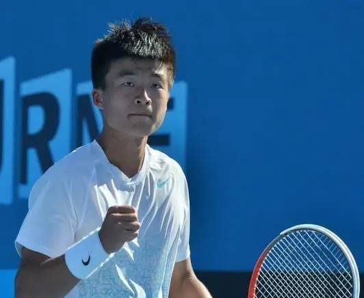 皇冠信用盘正网_原来两盘横扫皇冠信用盘正网,尚俊成进入澳网正赛,为自己和中国男网创造了历史