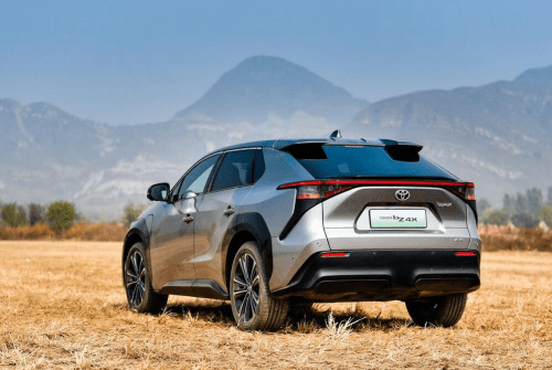 皇冠足球管理平台出租_一汽丰田皇冠陆放展示品牌魅力皇冠足球管理平台出租,需要大尺寸SUV的车友可多关注它