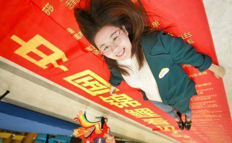 皇冠信用盘怎么申请_被支付宝一亿砸中皇冠信用盘怎么申请,刷爆信用卡游遍全国的“锦鲤女孩”,现状堪忧