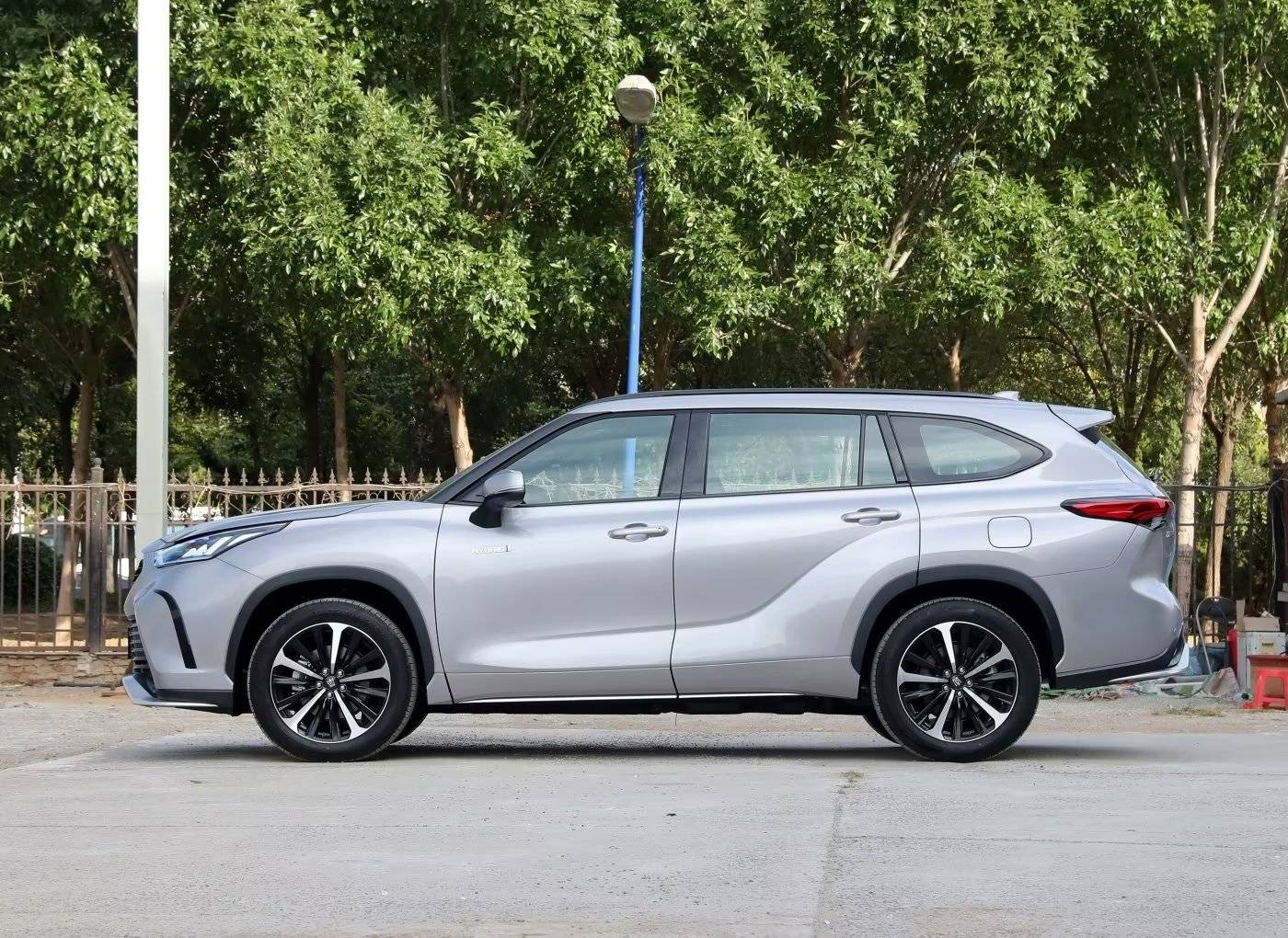 怎么申请皇冠信用盘_皇冠陆放油电混合怎么样怎么申请皇冠信用盘,内行人来告诉你,皇冠陆放车友群(841期)