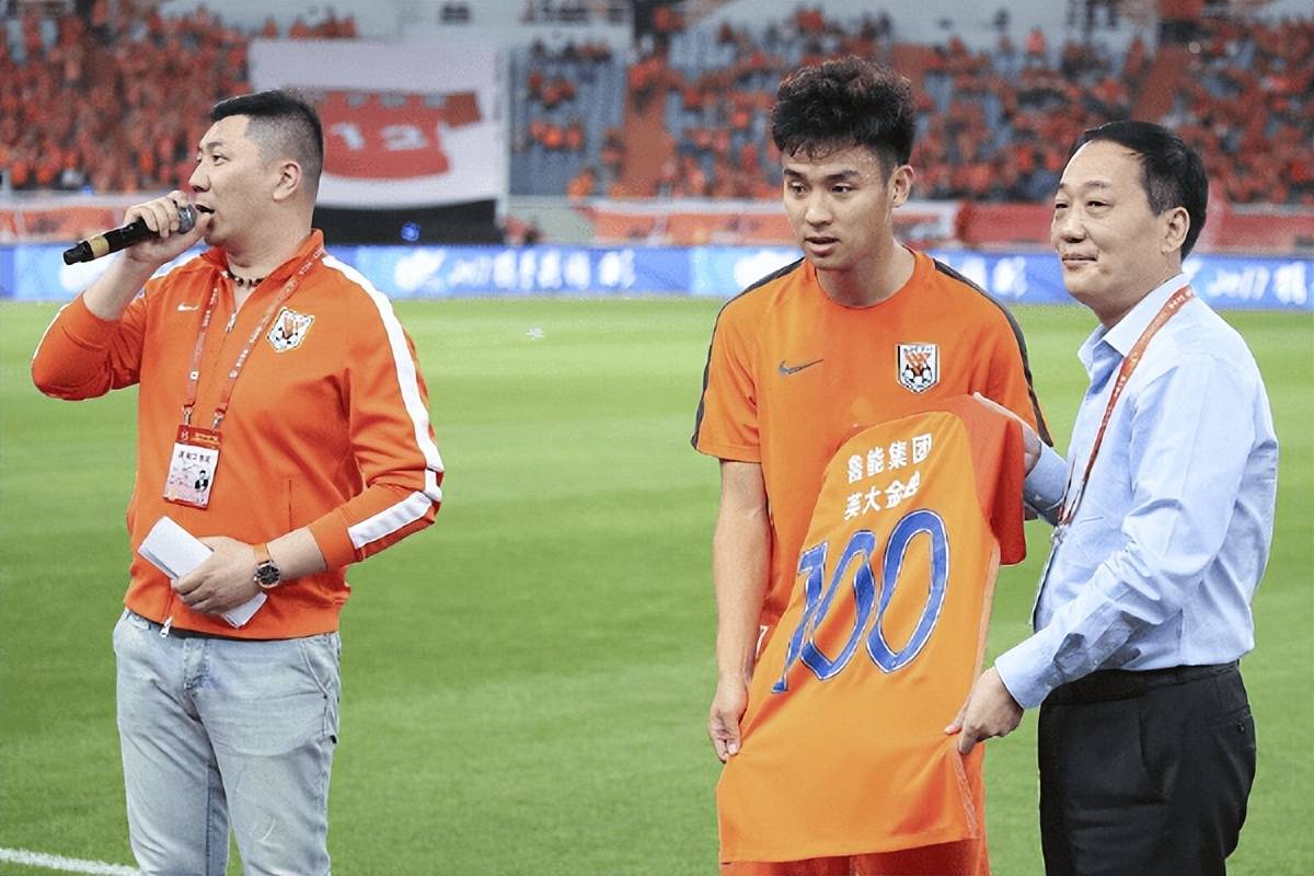 世界杯足球平台代理_315看中国足球!反腐+假球+球员混乱的私生活世界杯足球平台代理,这里的足球不纯粹