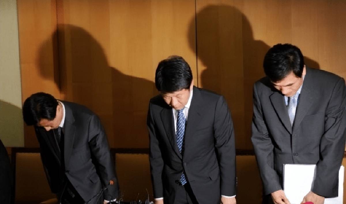 世界杯足球平台代理_315看中国足球!反腐+假球+球员混乱的私生活世界杯足球平台代理,这里的足球不纯粹