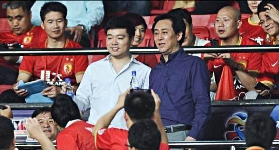 皇冠信用网出租足球_生活不易!广州队开始出租足球基地皇冠信用网出租足球,2小时6500元,网友:真草球场