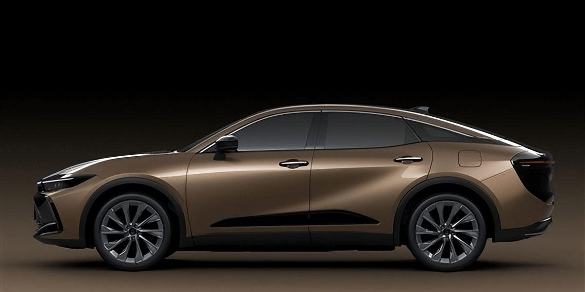 皇冠信用盘可以占几成_自信比肩BBA 进口丰田皇冠国内售价公布:不便宜