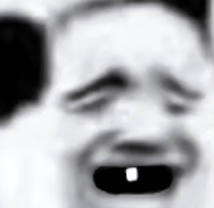 正版皇冠信用网出租_无意发现自己老师正版皇冠信用网出租,在大街上捡东西吃?网友:尴尬到脚指扣地哈哈