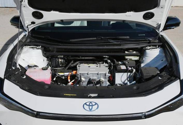 皇冠信用盘登3出租_给比亚迪让座?姗姗来迟的丰田bZ3皇冠信用盘登3出租,赢了面子输了里子