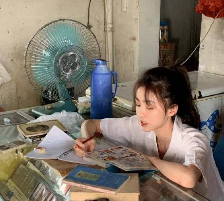 皇冠信用怎么弄_“宾馆卫生间的把手皇冠信用怎么弄,怎么用啊?”评论区又驾车了?哈哈哈