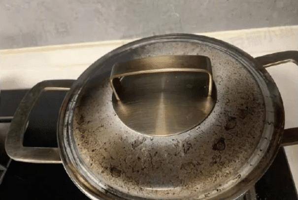 皇冠信用怎么弄_“宾馆卫生间的把手皇冠信用怎么弄,怎么用啊?”评论区又驾车了?哈哈哈