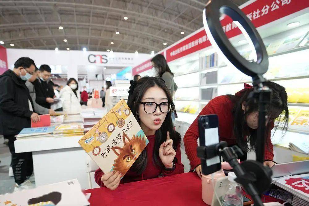 皇冠信用网会员申请_文艺盘点 | 2月:作协会员申请季皇冠信用网会员申请,图书订货会久别重逢