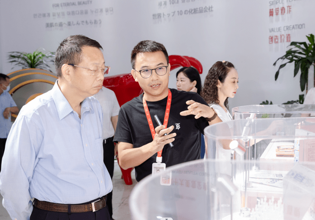 正版皇冠信用代理_湖南岳麓“80后大黑马”:24岁创办公司正版皇冠信用代理,A股上市,年入501012万