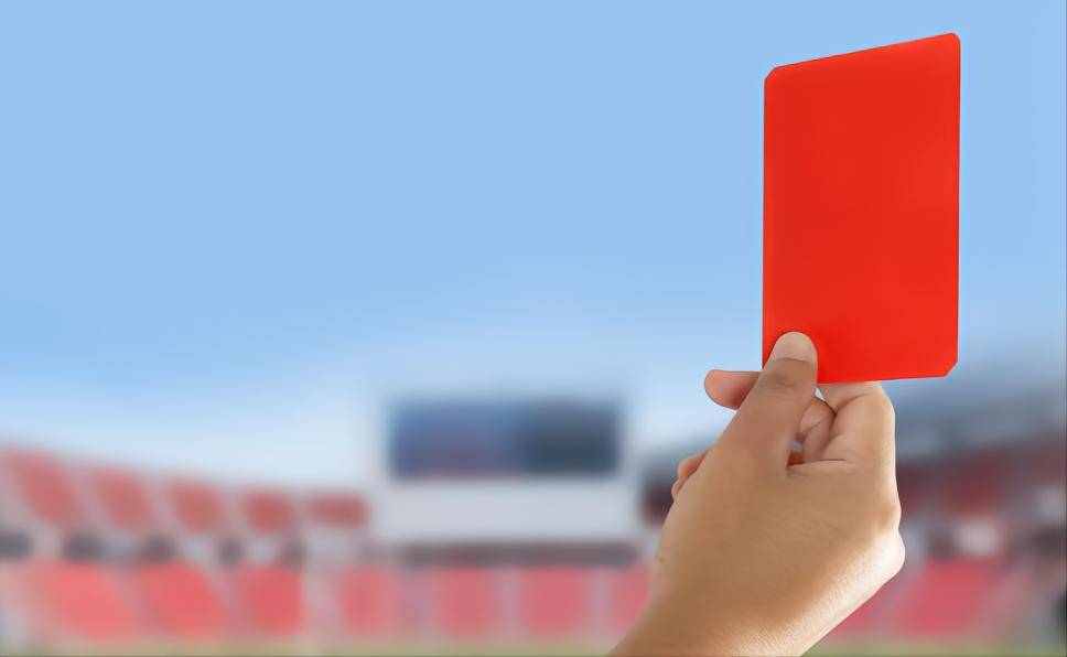 世界杯皇冠信用网平台_中国足球的“武汉魔咒”!足坛反腐范围扩大世界杯皇冠信用网平台,律师:有裁判被带走