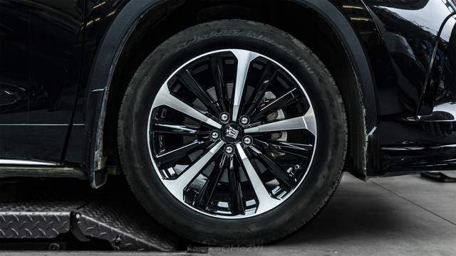 皇冠信用盘在线开户_还是皇冠吗皇冠信用盘在线开户?丰田陆放升级Alcon-Belfe RC6街道刹车