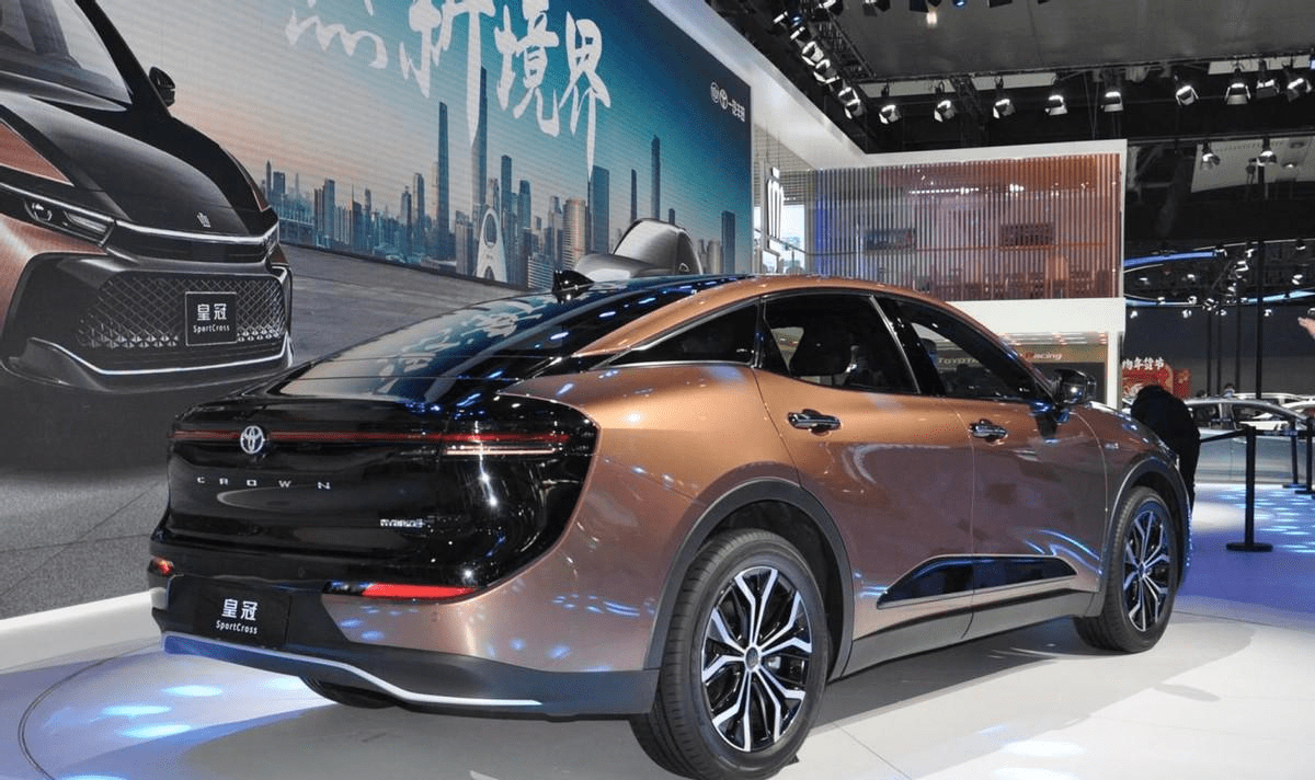 皇冠信用盘平台_全新皇冠 SportCross正式开启预售皇冠信用盘平台,预售价36.9万起