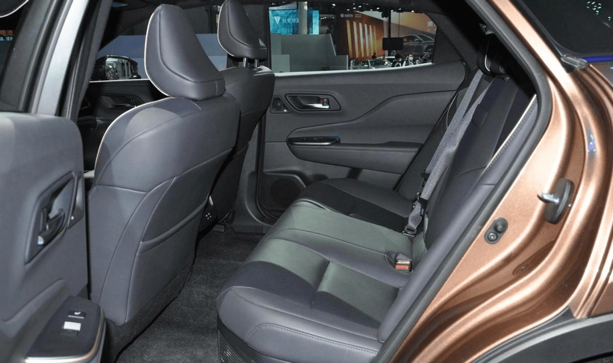 皇冠信用盘平台_全新皇冠 SportCross正式开启预售皇冠信用盘平台,预售价36.9万起