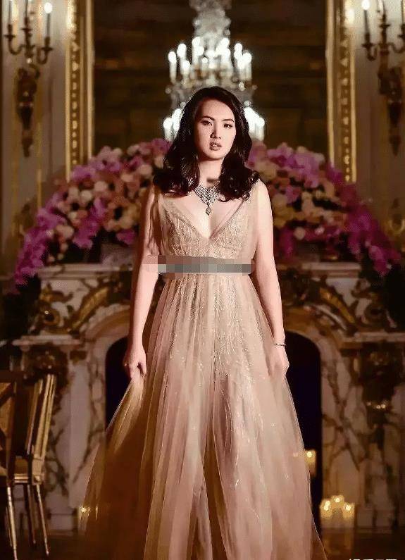 皇冠信用盘账号_23岁姚安娜出道皇冠信用盘账号,脚踩皇冠霸气十足,网友:真把自己当公主了?