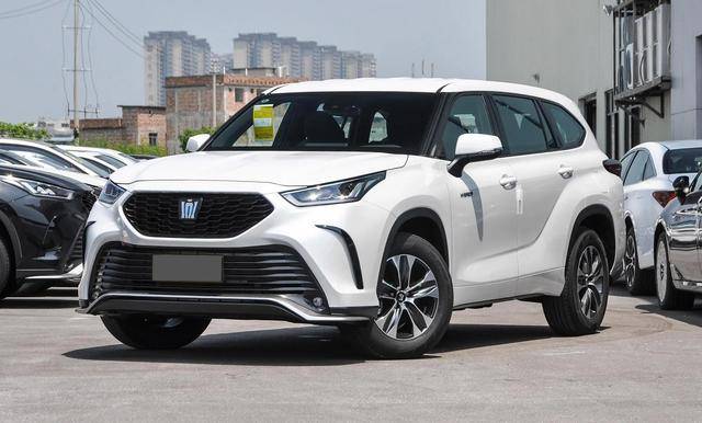 如何申请皇冠信用盘_27.78万元起售如何申请皇冠信用盘,动力调整,2023款丰田皇冠陆放上市!