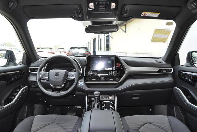 如何申请皇冠信用盘_27.78万元起售如何申请皇冠信用盘,动力调整,2023款丰田皇冠陆放上市!