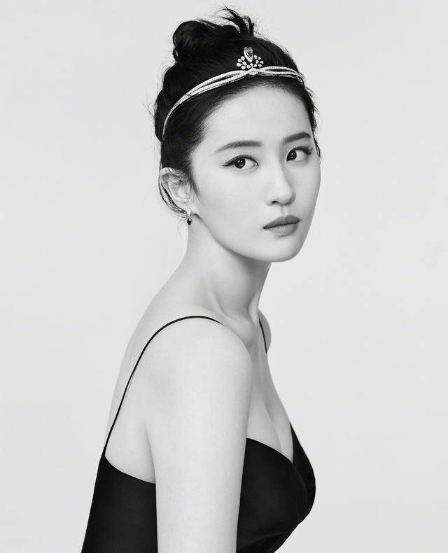 皇冠信用盘怎么弄_刘亦菲自带高贵气质!头顶1814000钻石发箍皇冠信用盘怎么弄,真是内娱颜值天花板