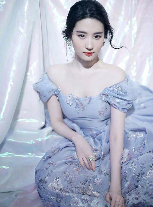 皇冠信用盘怎么弄_刘亦菲自带高贵气质!头顶1814000钻石发箍皇冠信用盘怎么弄,真是内娱颜值天花板