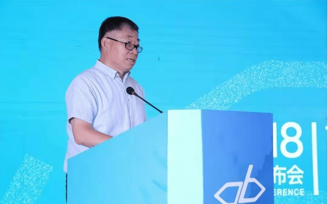 世界杯足球平台代理_蔡振华危险!第3名心腹被抓世界杯足球平台代理,反腐第10位高官落马,夫妻一起被抓