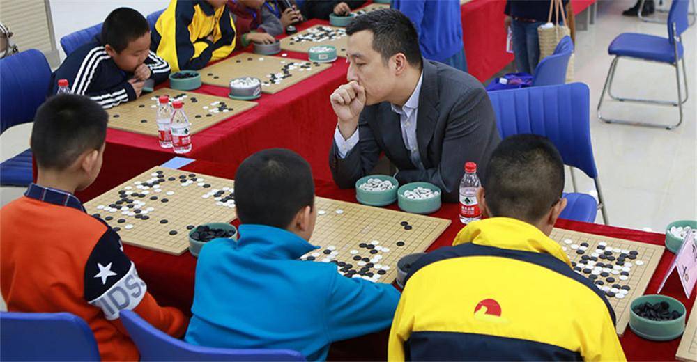 皇冠信用盘会员_聂卫平亲临重庆皇冠信用盘会员!告诉古力:八冠王已成过去!这件事你要好好干!