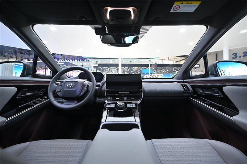 皇冠信用盘平台_两款皇冠新品荣耀登场皇冠信用盘平台,一汽丰田全车系联袂出击2022广州车展