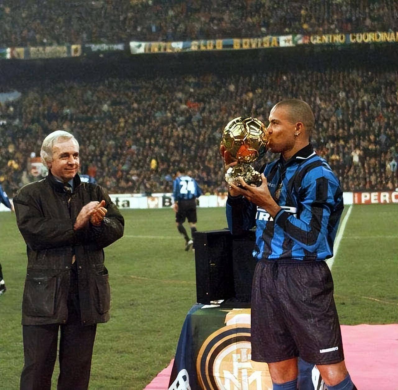 世界杯皇冠代理平台_他一度被认为是贝利马拉多纳之后的第三代球王世界杯皇冠代理平台,后来被刷下去了?