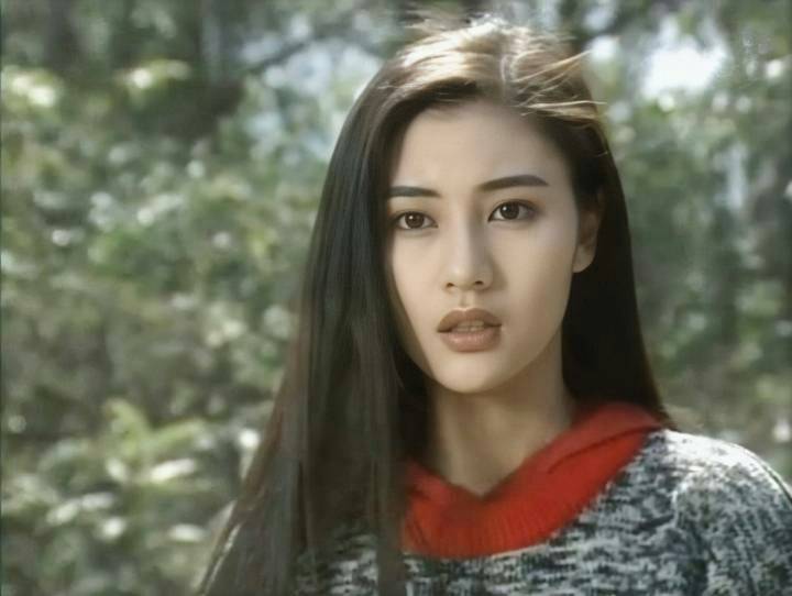 皇冠信用盘怎么开账号_李嘉欣每月2百万生活费皇冠信用盘怎么开账号,甘比的包就2百万,何超琼戴1千万皇冠