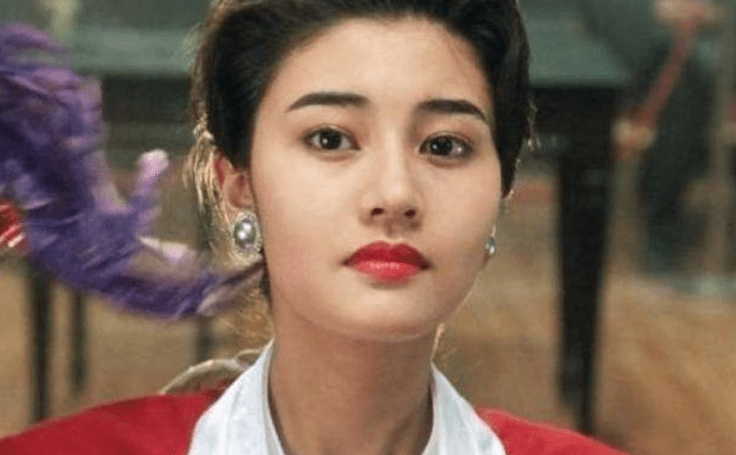 皇冠信用盘怎么开账号_李嘉欣每月2百万生活费皇冠信用盘怎么开账号,甘比的包就2百万,何超琼戴1千万皇冠