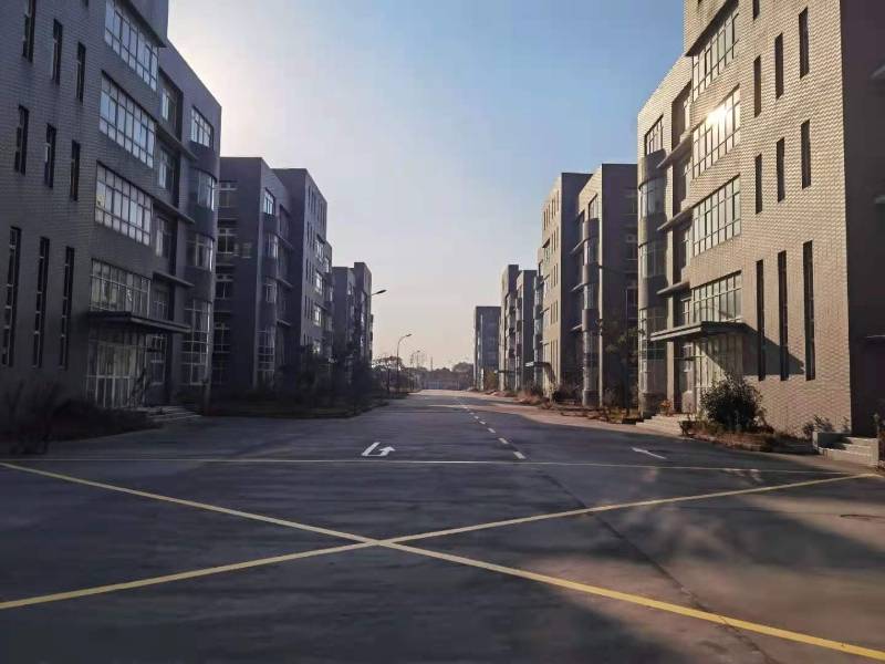 皇冠足球管理平台出租_厂房出租网站推荐哪个皇冠足球管理平台出租?