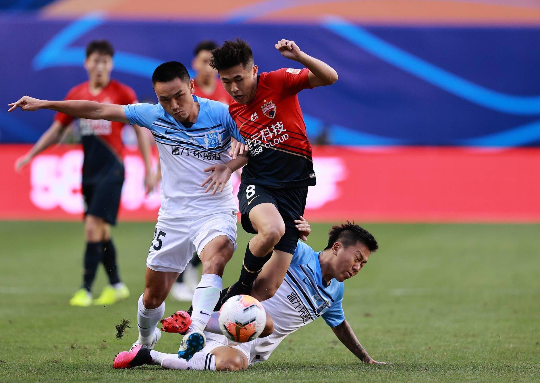 皇冠信用网足球代理_撕破脸皇冠信用网足球代理!戴伟浚律师呼吁:取消深圳队中超资格!清理足坛黑暗势力