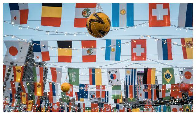 世界杯皇冠足球平台_梅西第7次荣膺世界足球先生世界杯皇冠足球平台,还有人也不错,文内言辞别介意