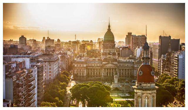 世界杯皇冠足球平台_梅西第7次荣膺世界足球先生世界杯皇冠足球平台,还有人也不错,文内言辞别介意