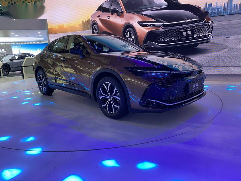 皇冠信用盘登2_全新皇冠SportCross预计2月10日上市 预售36.9-42.9万元