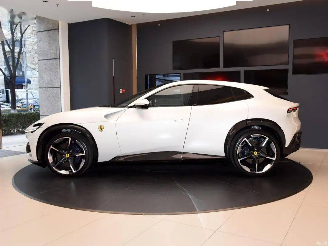 皇冠信用盘平台代理_造型媲美法拉利皇冠信用盘平台代理,2.5L自吸配电机!