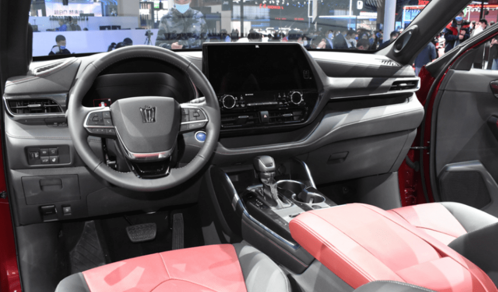 正网皇冠信用盘_配备潮流造型正网皇冠信用盘,一汽丰田皇冠陆放展现SUV新标准