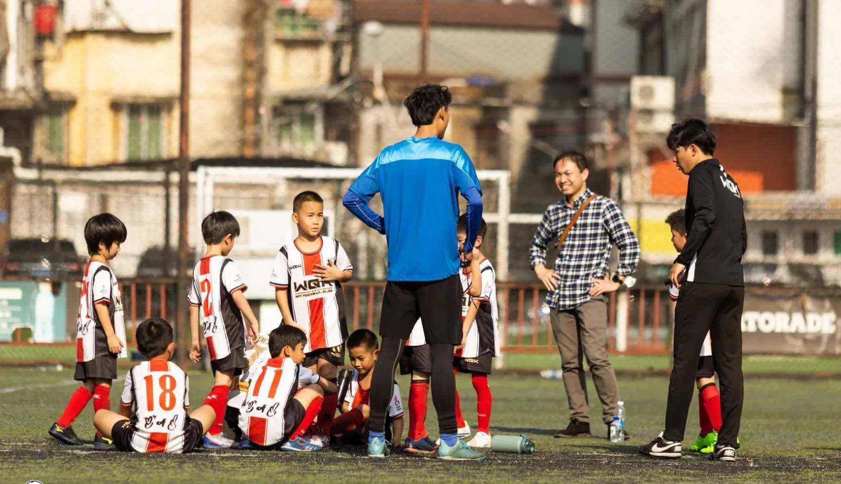皇冠信用网出租足球_我们足球需要给基层教练员更多的保障皇冠信用网出租足球,大家说对吗?