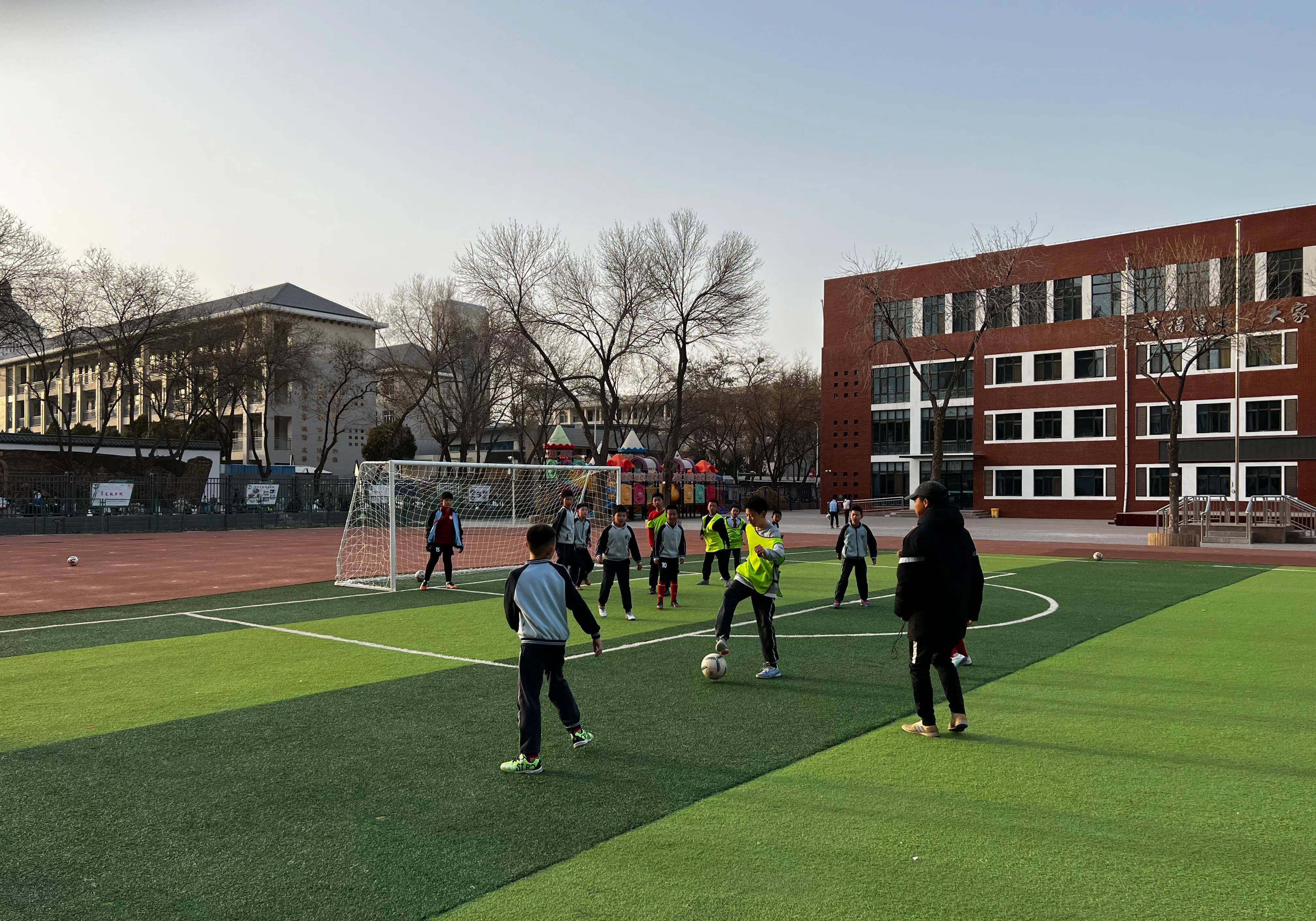 皇冠信用网出租足球_我们足球需要给基层教练员更多的保障皇冠信用网出租足球,大家说对吗?